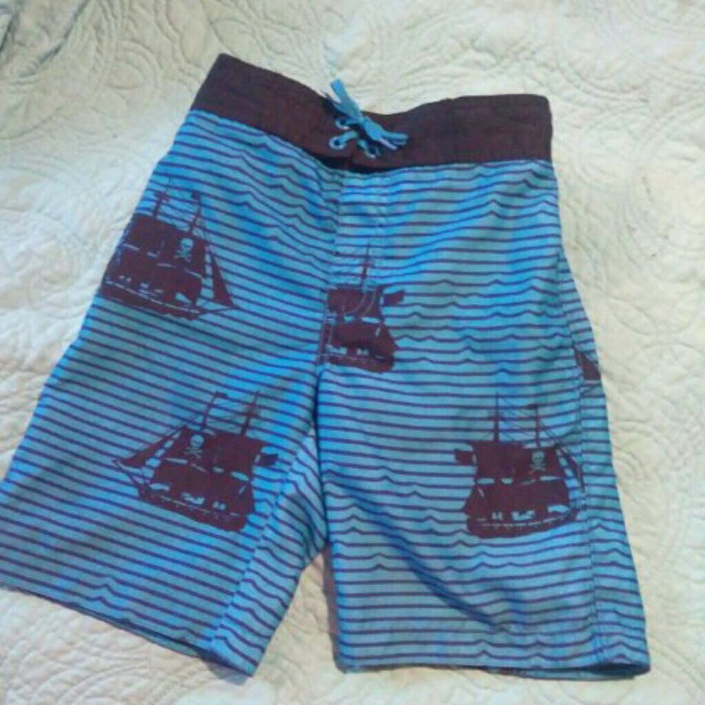 Boys size 5 Gymboree swim trunks